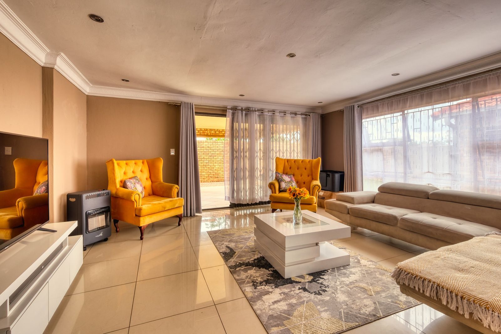 Tidy, bright sitting area